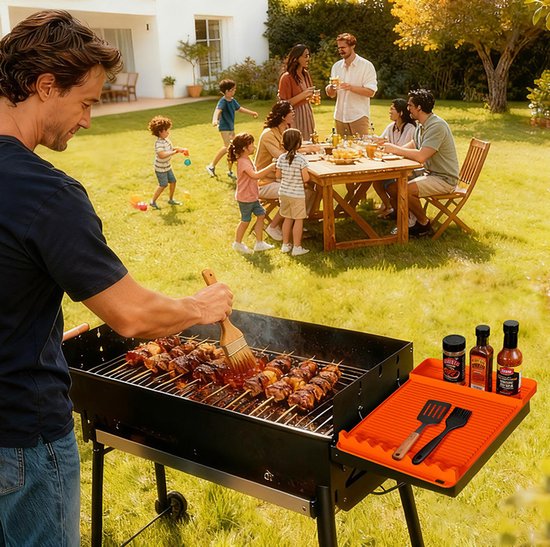 Silicone BBQ Grill Mat - 8-Slot Mat with Drip Tray - Heat-Resistant and Dishwasher-Safe - 40x27 cm - Black Kemu |Fashion Home Kitchen Beauty