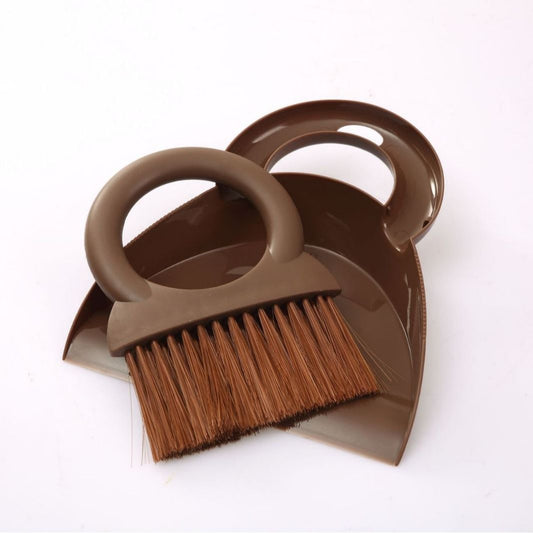 The  Mini Table Dustpan and Brush, Clean Crumbs and Dirt of Tablecloths, Desks and Dining Room Tables, Comfortable Handle,  Table Accessories (Coffee) Kemu |Fashion Home Kitchen Beauty