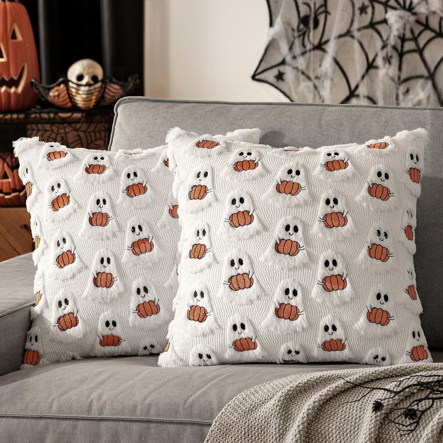 2PCS Short Plush Decorative Pillow Cover For Holiday Scene, Ghost Holding Pumpkin Printed Cushion Case, Home Interior Decoration, 45x45cm, Pillow Insert Not Included Kemu |Fashion Home Kitchen Beauty
