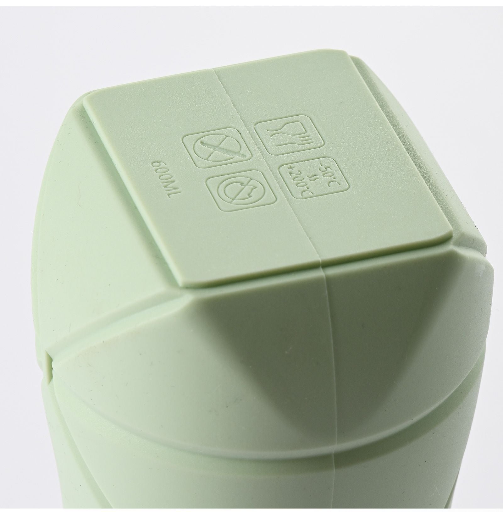 Compact Collapsible Silicone Portable Water Mug, High Temperature Endurable Retractable Outdoor Cup for Daily Commute, Picnic Activities and Christmas Daily Gift, 600ml, Blue Kemu |Fashion Home Kitchen Beauty