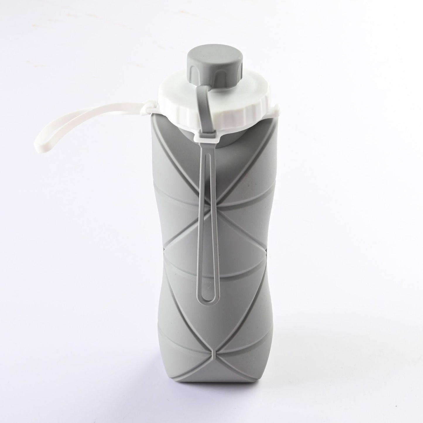 Portable Foldable Retractable Silicone Water Bottle, Food Grade Heat Resistant Outdoor Hydration Kettle for Mountain Climbing, Road Trips and Christmas Optional Holiday Gift, 600ml, Gray Kemu |Fashion Home Kitchen Beauty