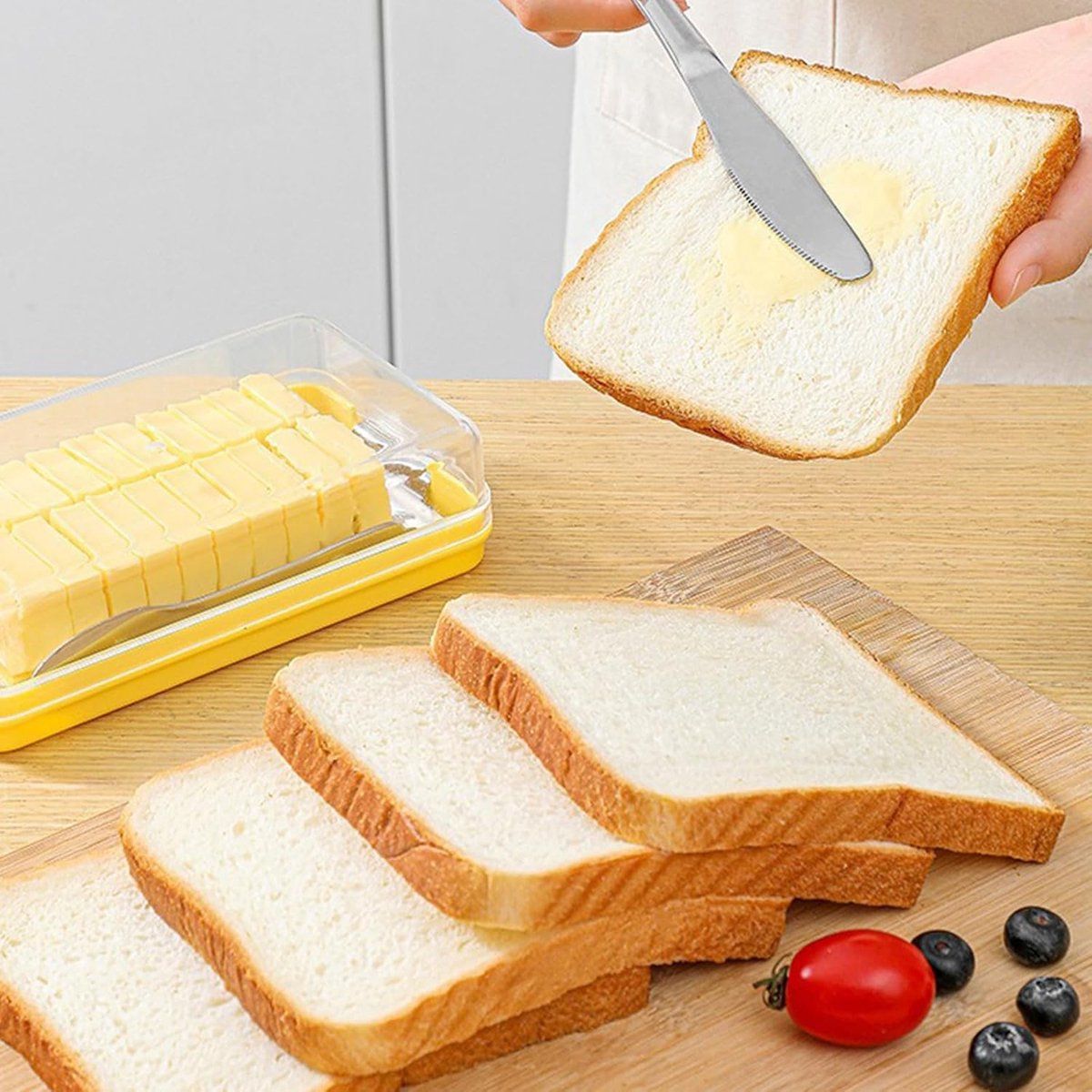 Butter Dish With Lid And Built In Slicer, BPA Free Butter Keeper With Stainless Steel Cutter, For Fridge Countertop, Yellow, 19.45 x 10.6 x 4.8 cm Kemu |Fashion Home Kitchen Beauty
