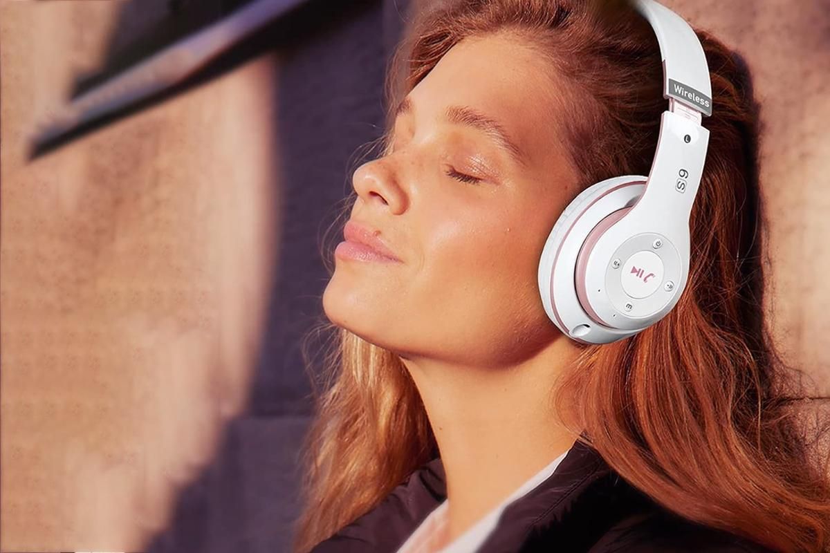 Bluetooth Headphones Over Ear HiFi Stereo Sound Wireless Headphones for Travel Work Cellphone-Pink