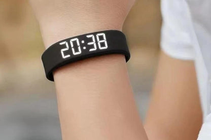 Digital Sports Watch Pedometer Vibrating Alarm Wristband - Black