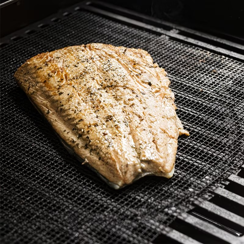 Black 3-Pack Premium Non-Stick PTFE Grill Mesh Mats - Reusable, easy-to-clean round wire mesh mats, perfect for outdoor grilling, ideal for chicken wings, etc., an essential cooking accessory for homes and dormitories. Kemu |Fashion Home Kitchen Beauty